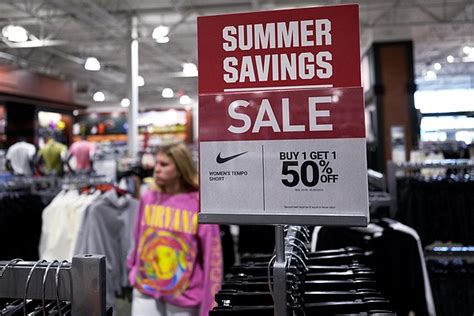 US consumer price growth slowed last month